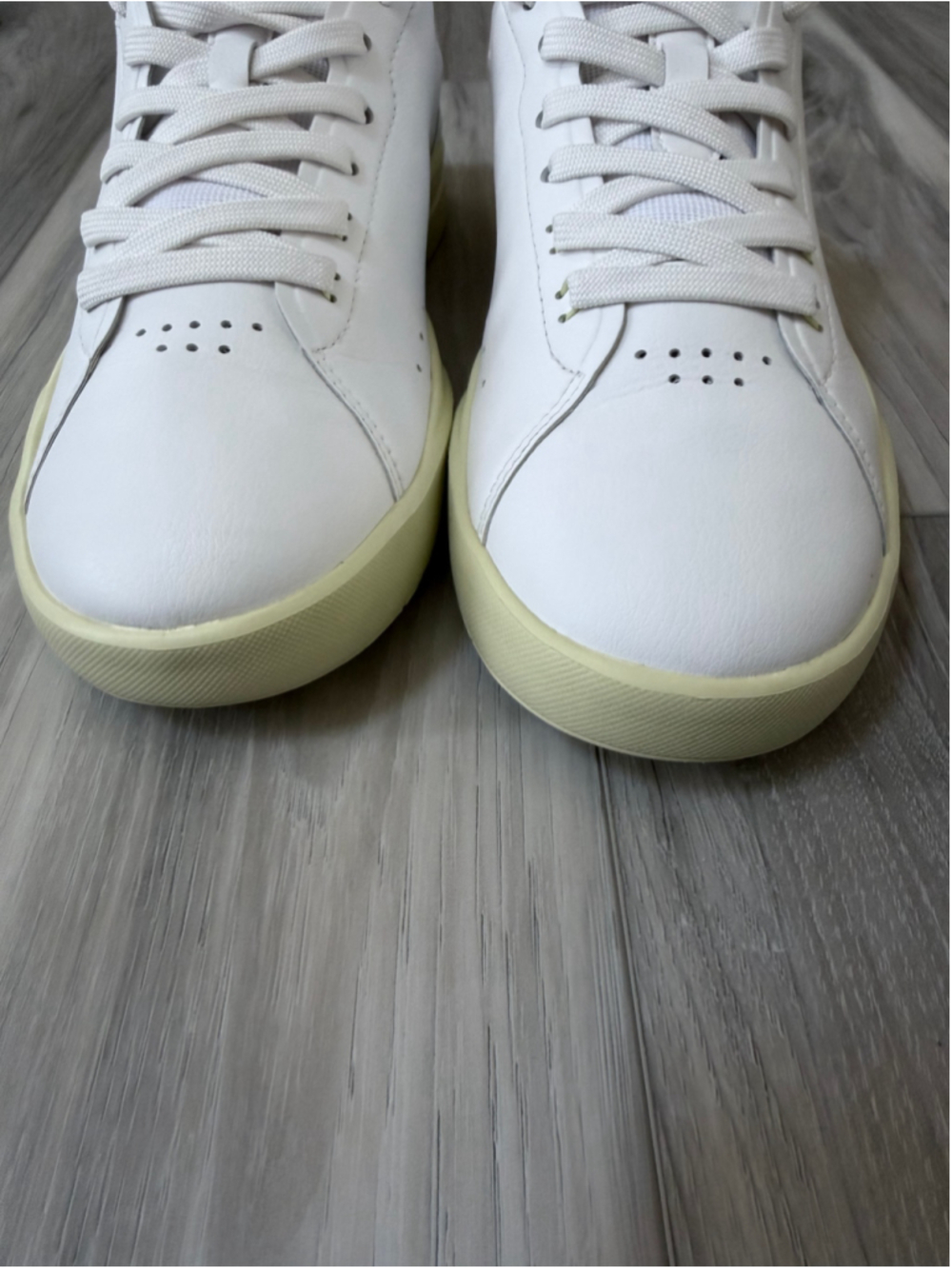 On The Roger Advantage White Hay Women’s 7.5 CloudTec Sneakers 48.98958 - Picture 4 of 10